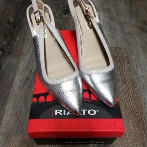 🏷Rialto Mateo Silver Heels